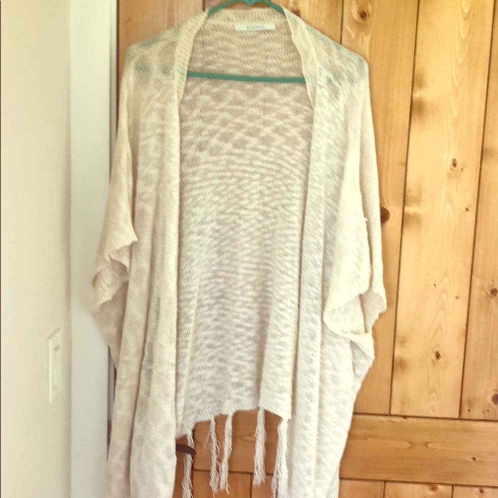 Dreamers short sleeved cardigan with fringe size xl